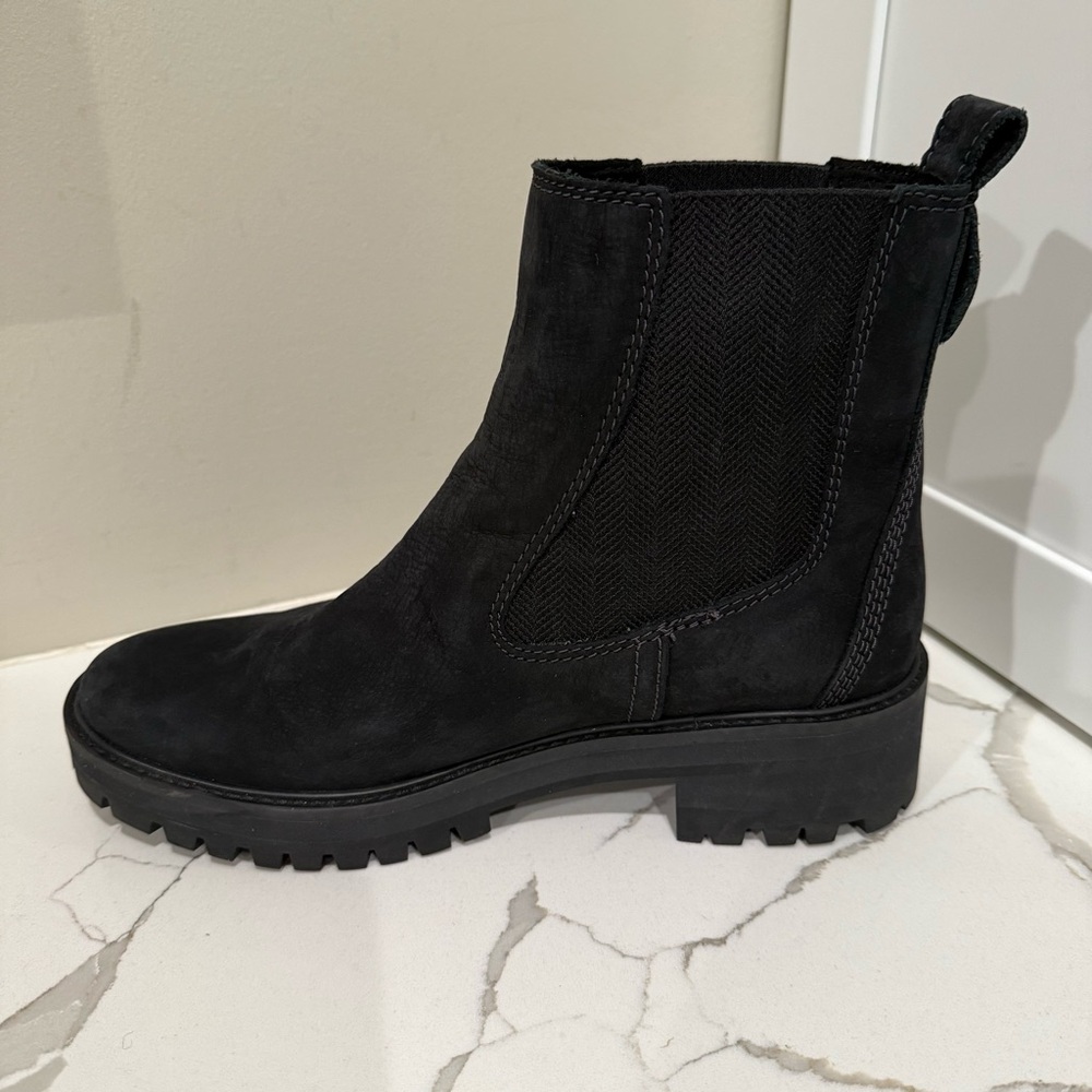 Timberland , Women's Black Nubuck leather Courmayeur Boots, Size 8.5 - Picture 7 of 10